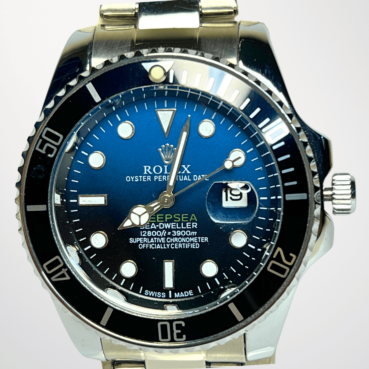 Rolex Submariner – Black Dial | Black Bezel | Silver Chain